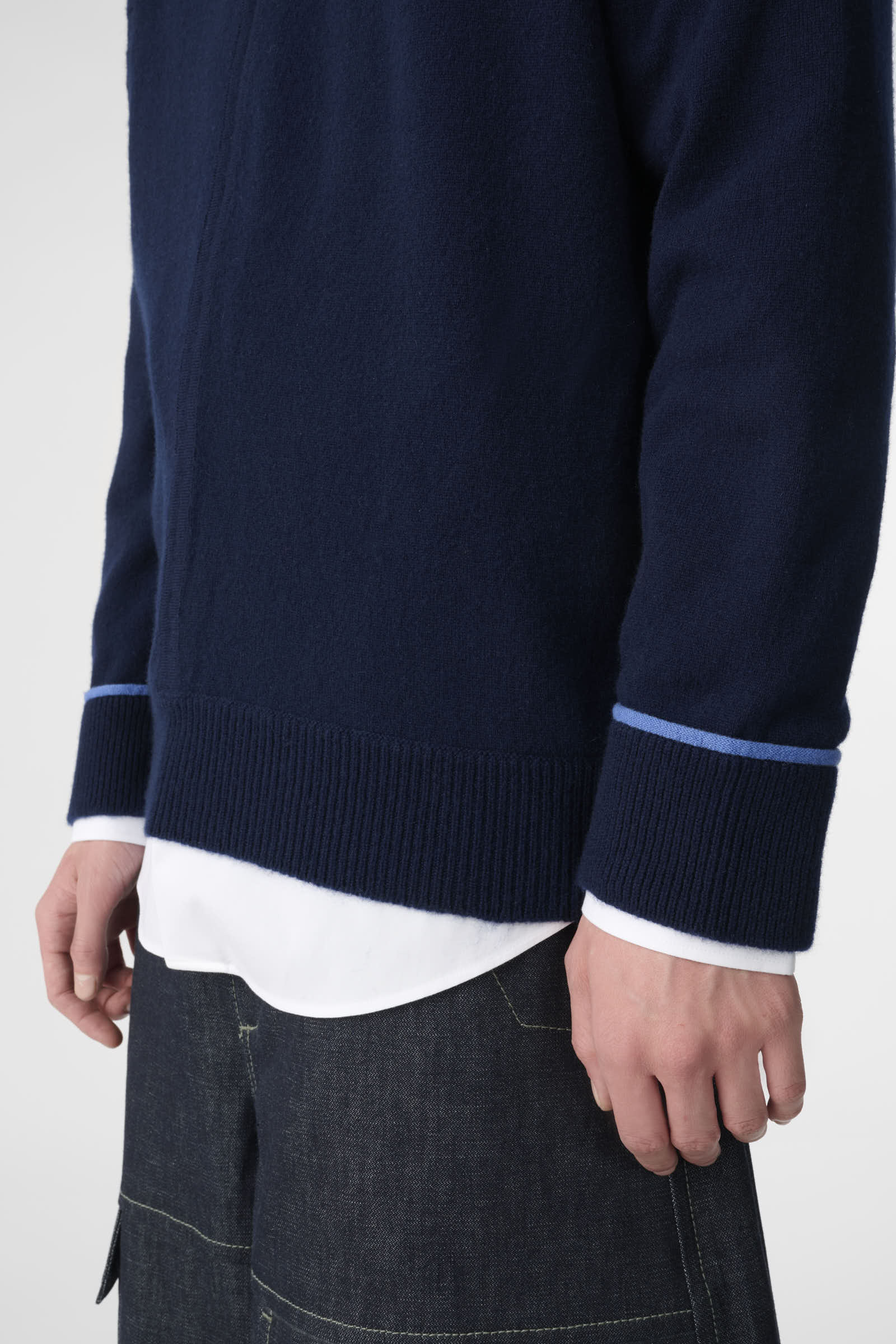 V Crew - Image 4